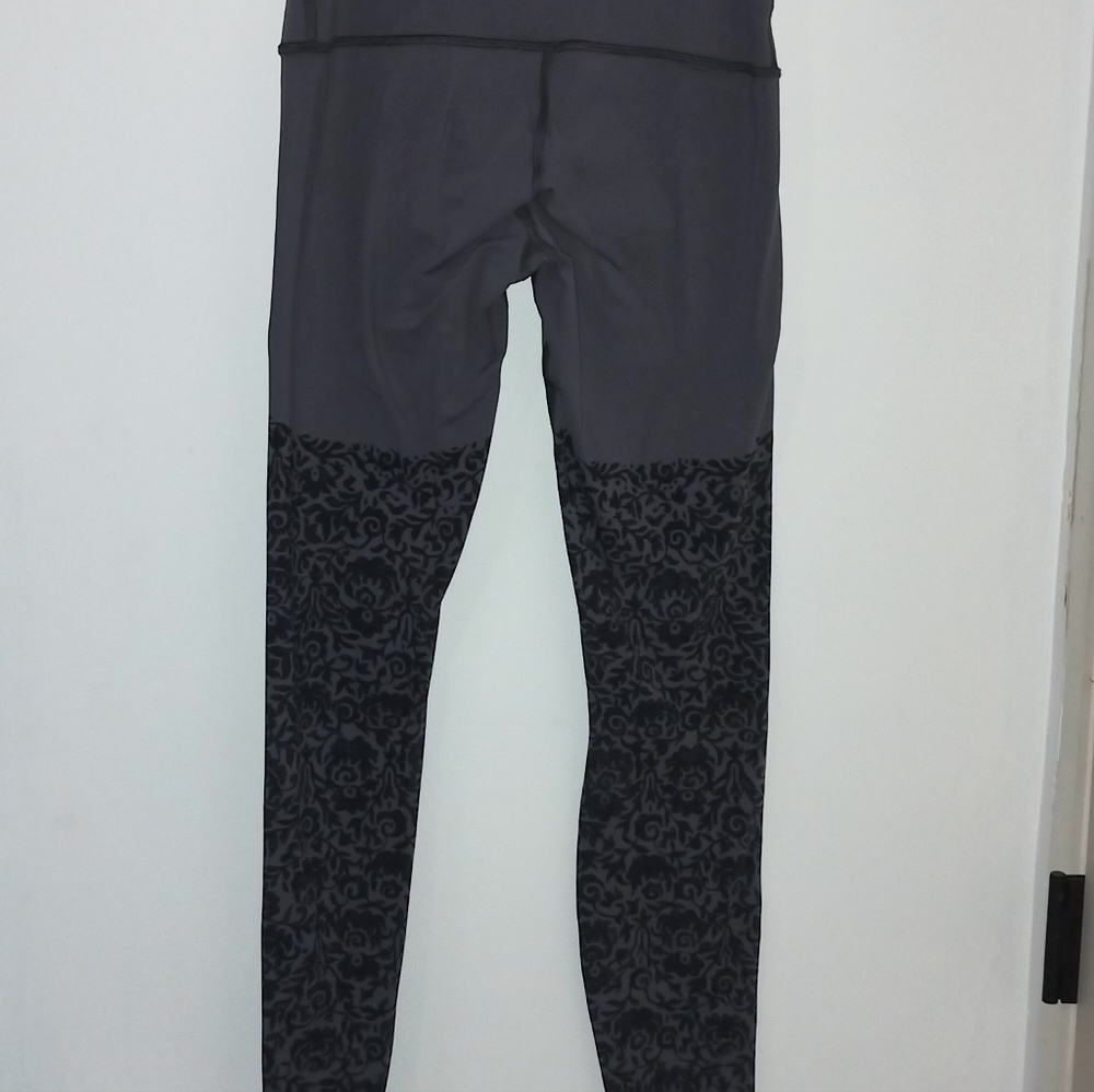 Lululemon leggings size 6
